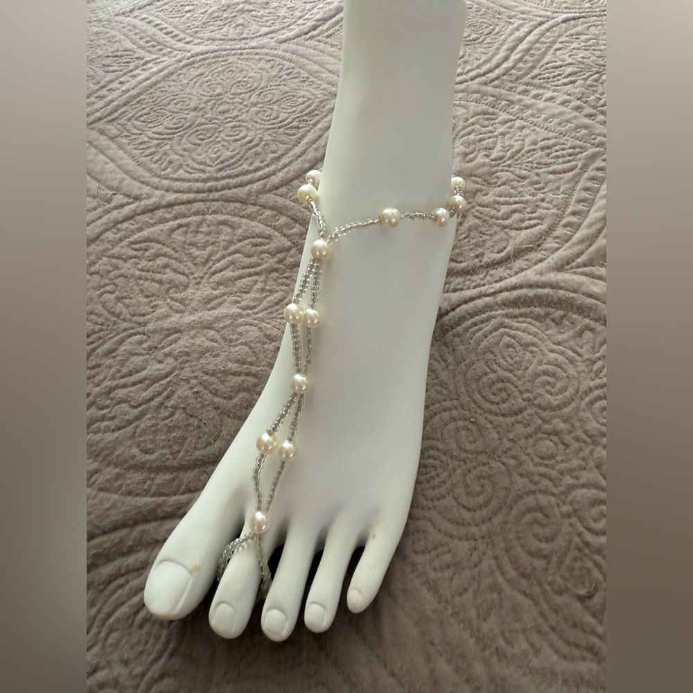 Pearl & Beaded Barefoot Flip Flops - Elegant Foot Jewelry NEW BOUTIQUE ITEM